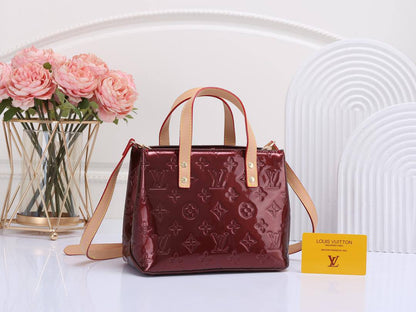 Tory Burch

90 dhs✅

high quality 

With box
🎁🎁🎁

Zain26
♥️♥️♥️