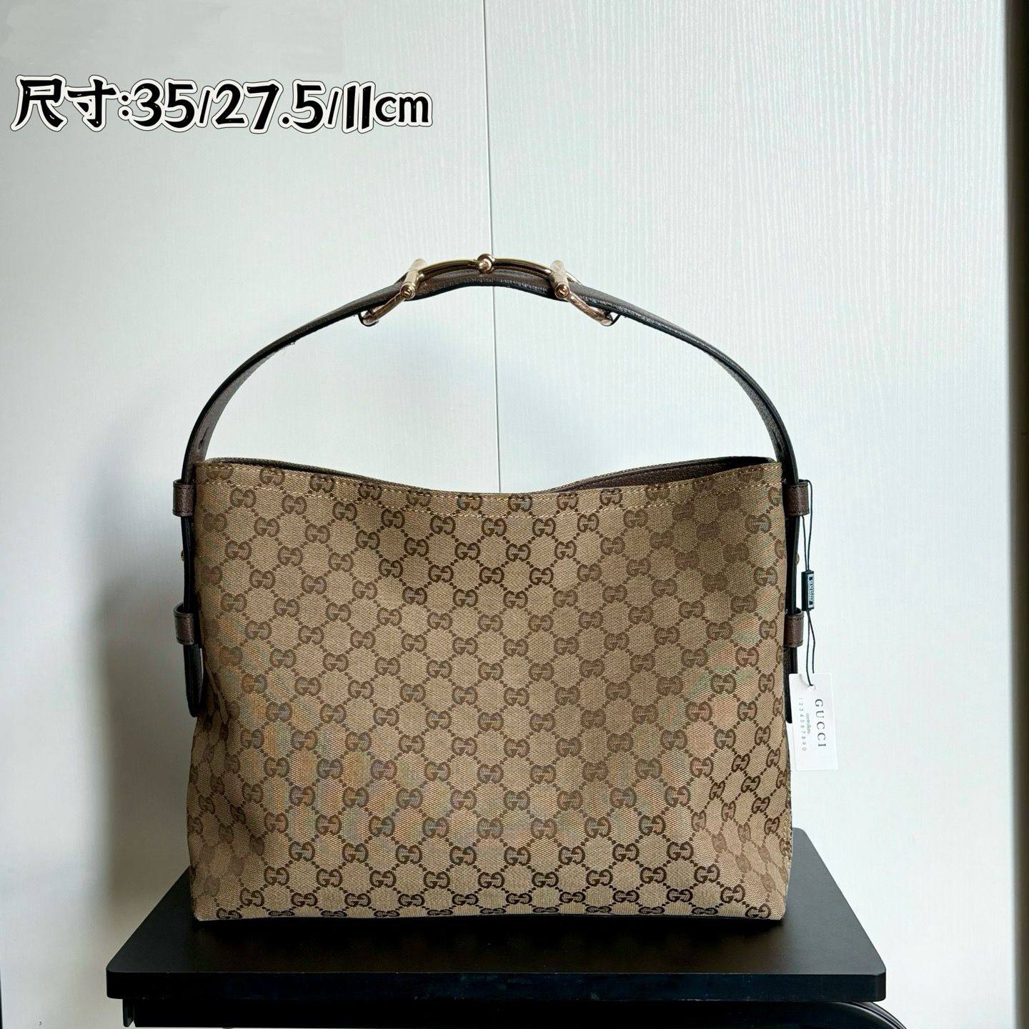 Gucci

 with box 
🎁🎁🎁

size:35×27.5×11cm  
125 dhs🗽

Zain114
♥️♥️♥️