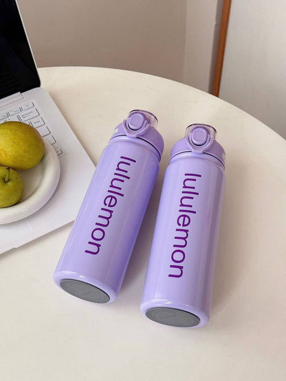 *Bottle ❤️‍🔥*
"Double Drinking" - Choose between direct drinking and using a straw as you wish.🦋
Very good quality 🔥
With boxes 🗃️ 
60 dhs💓

Zain216
♥️♥️♥️