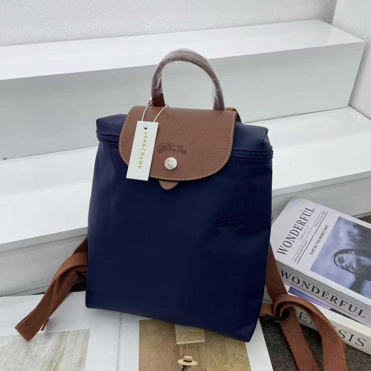 Long Champ
28*26*10cm
60 dhs🪙🌨️

Zain17
♥️♥️♥️