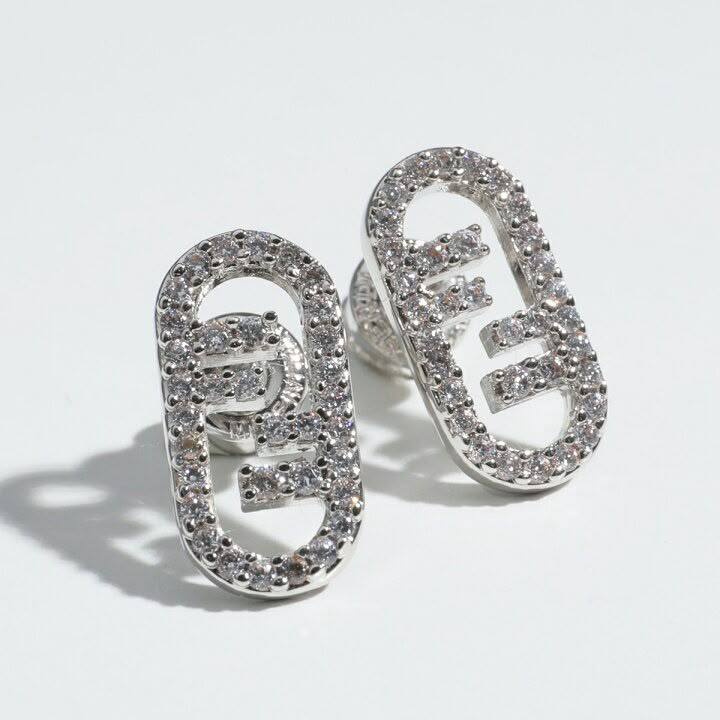 Fendi Earrings
Master Quality 

45 dhs🇦🇪
normal box 📦

Zain48
♥️♥️♥️