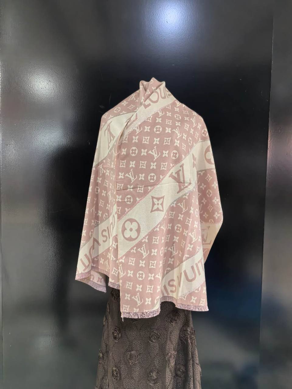 Good quality 
Scarf 
45 dhs🇦🇪🇦🇪

Zain295
♥️♥️♥️