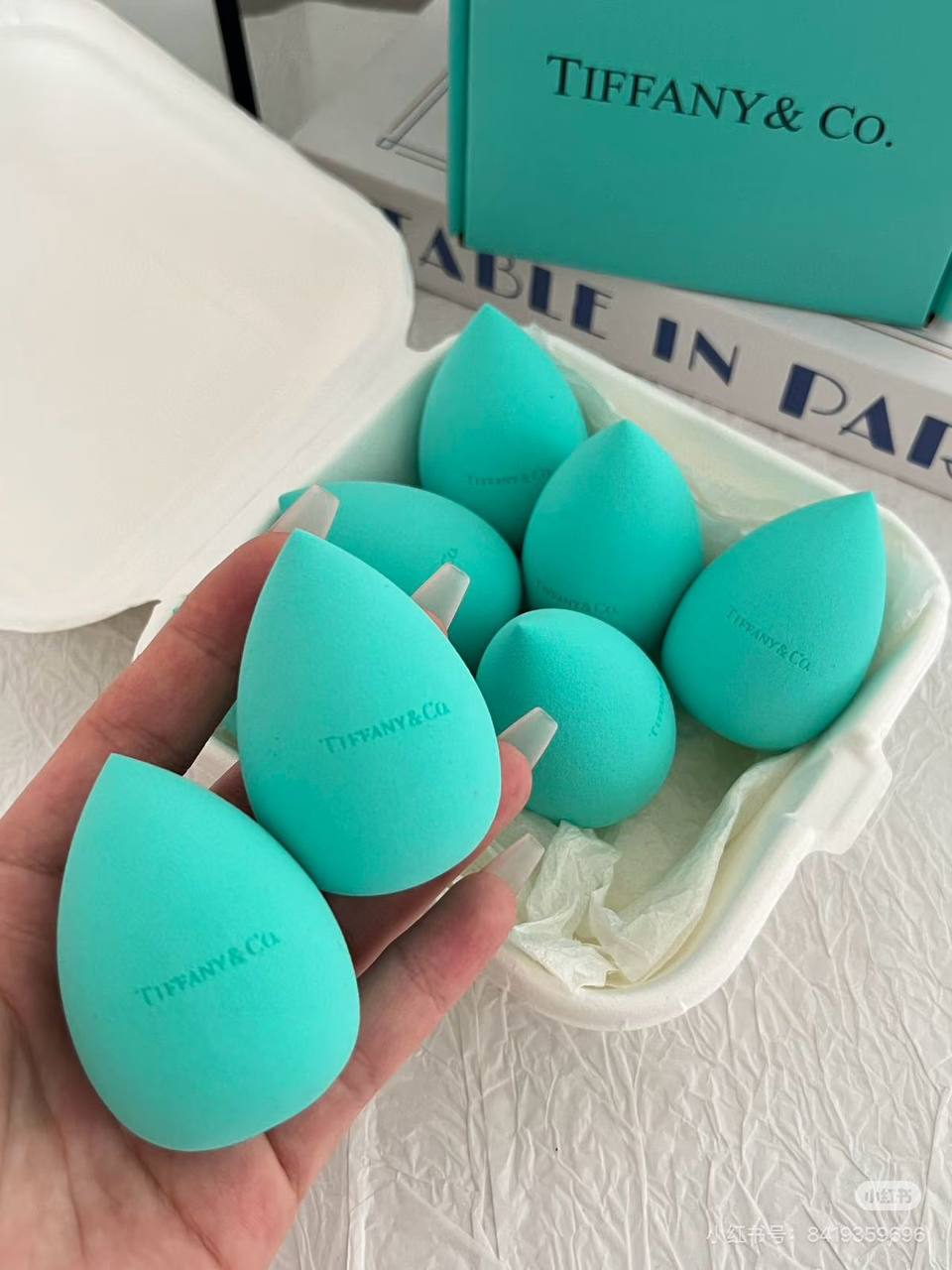 Tiffany 💥*
*Make up egg ❤️‍🔥*
Master quality 💯
With boxes 🗃️ 
45 dhs✅ for 8 pcs 

Zain216
♥️♥️♥️