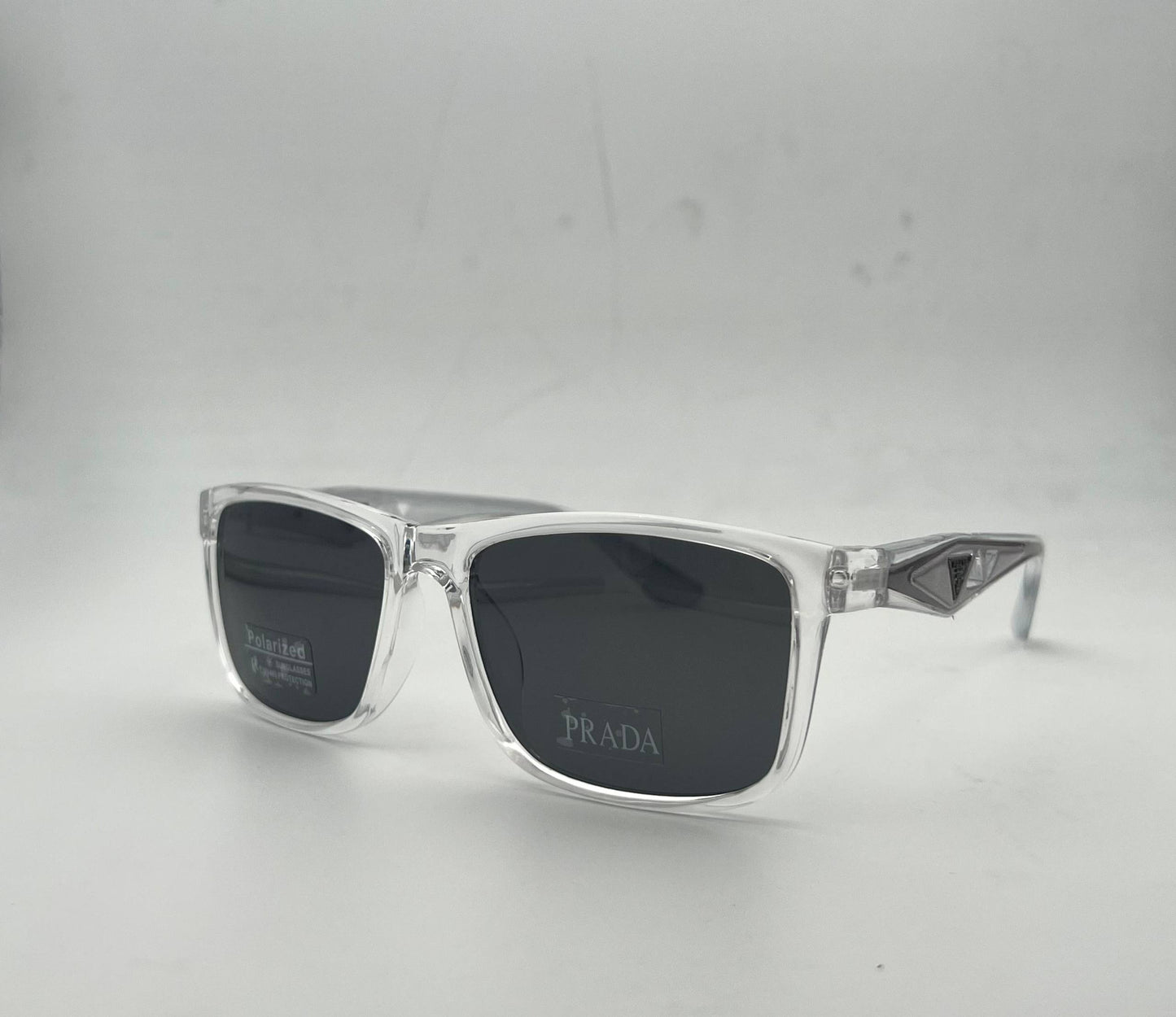 PRADA💥
Sunglasses 🕶️ 
Good quality 💯 
Master box 🗃️ 
50 dhs🌺

Zain273
♥️♥️♥️