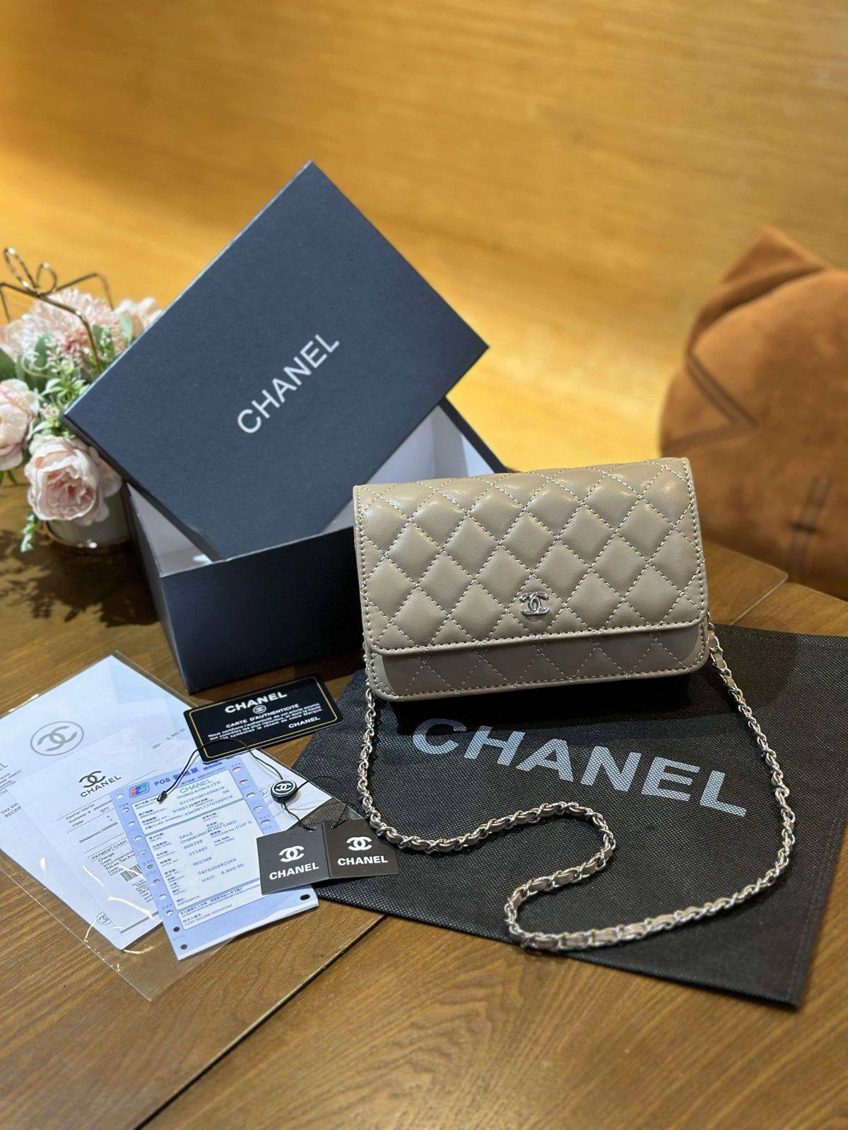 Chanel

90 dhs❤️ 

Withbox
🎁🎁🎁

Zain143
♥️♥️♥️