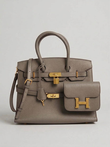Hermes

master quality 

Including 1 big bag, 1 small bag and 1 belt

160 dhs✅

Zain50
♥️♥️♥️
