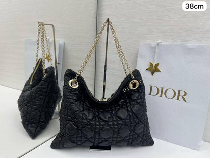 💖 Dior 2026  Spring summer
1️⃣ First quality 
Size : 38 * 38 cm
95 dhs✅

Zain115
♥️♥️♥️