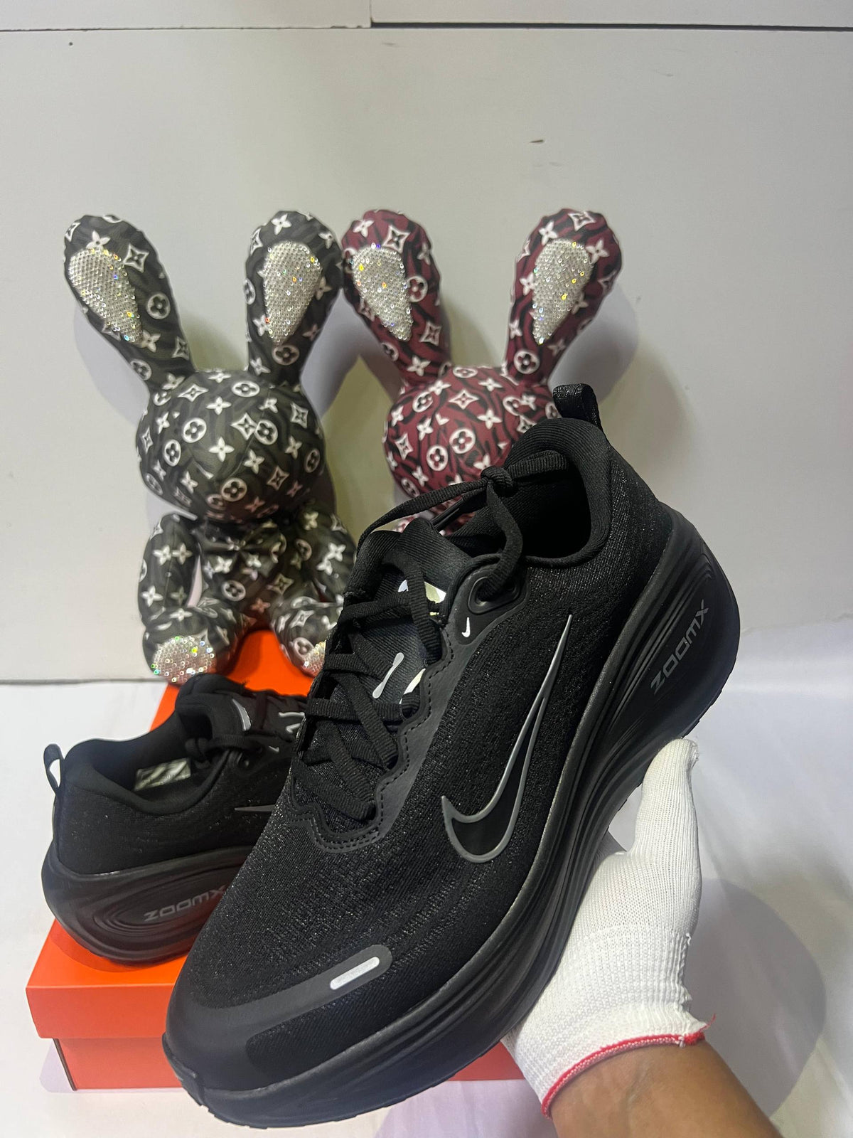 Nike Vomero Plus ‘ "Black “🖤
36-45 AVAILABLE 😇
210 dhs🇦🇪🇦🇪

Zain242
♥️♥️♥️
