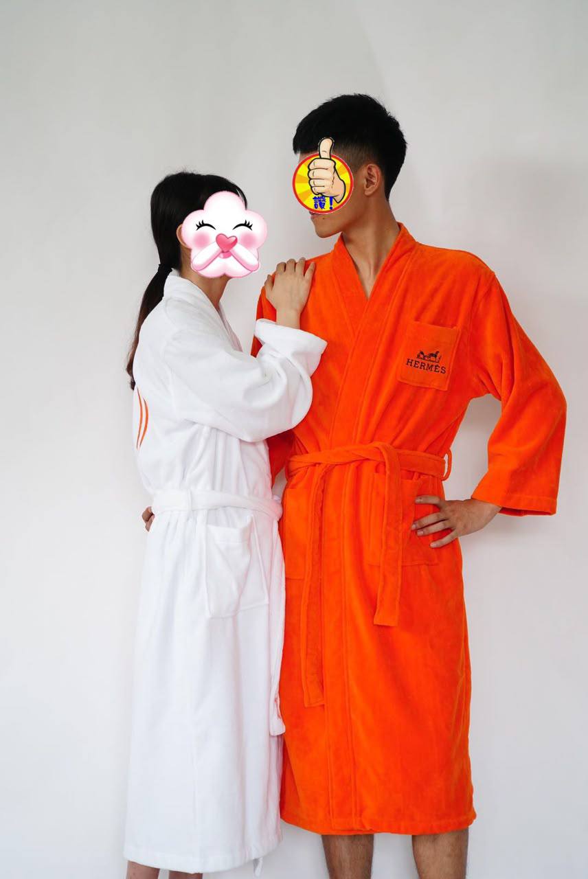 *New collections*                                                
HERMES BATHROBE
*Super Master quality*
*Sizes:FREE SIZE*

550 dhs🇦🇪🇦🇪

Zain308
♥️♥️♥️