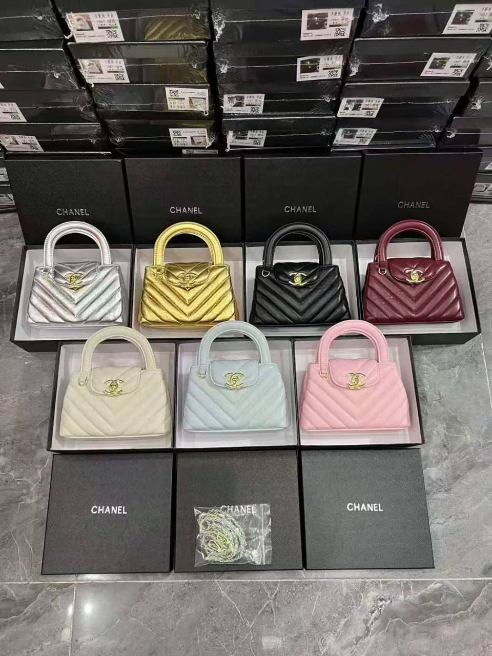 Chanel 
With box 
95 dhs🇦🇪🇦🇪

Zain299
♥️♥️♥️