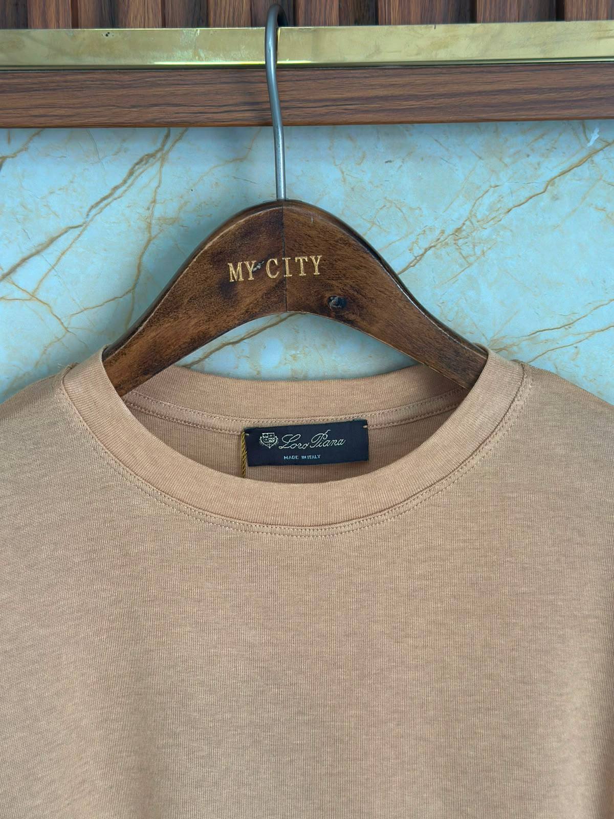 LORO PIANA
Women’s Tshirt 
Master Quality 
SML
320 dhs🇦🇪🇦🇪

Zain276
♥️♥️♥️