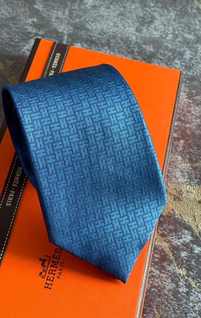 *Tie*
*Master quality*
180 dhs🪙💕

Zain179
♥️♥️♥️