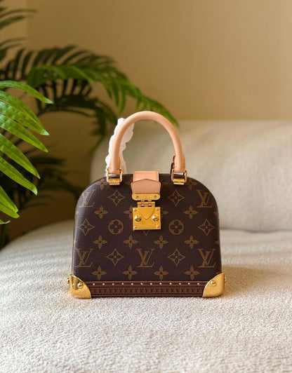 LV - Chanel 
Super Master Stock
    
             🍂 💛 🩷🍂
For Price 👇 WhatsApp✅
0568585901 
0507557372
0552275751 Owner Zain 👌

Zain246
♥️♥️♥️