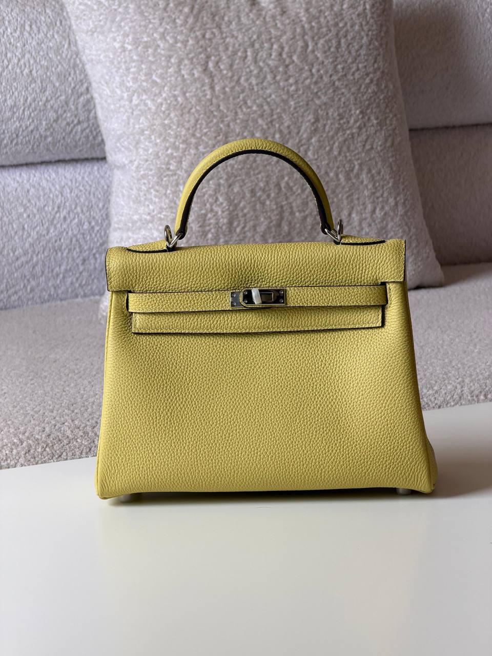 Hermes
kelly 25 cm💥Master quality ✅with box📦
440 dhs✅

Zain52
♥️♥️♥️