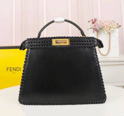 FENDI COPY ONE NEW CAME 
210 dhs🇦🇪🇦🇪

Zain295
♥️♥️♥️