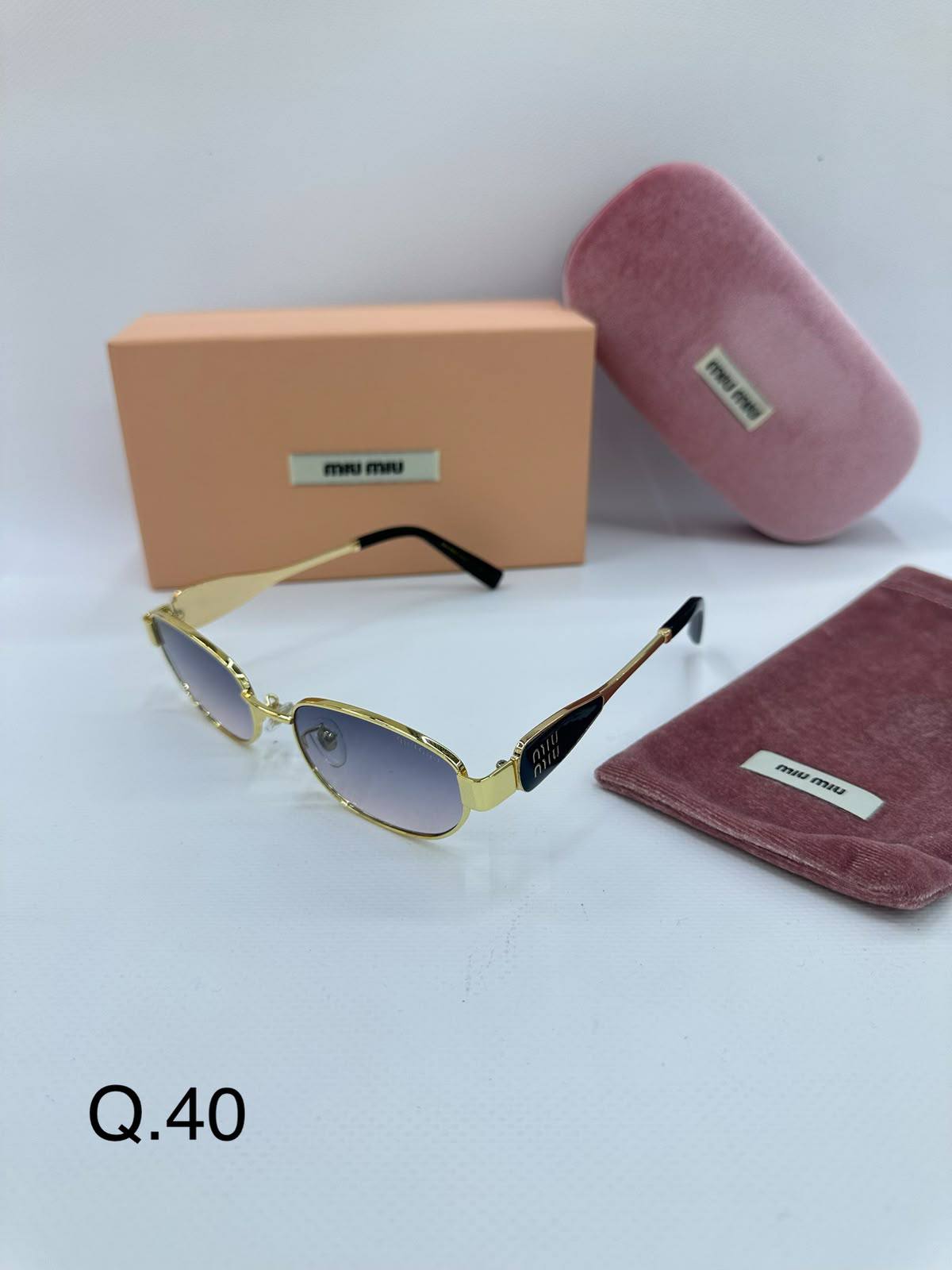 MIU MIU 
Sunglasses 💥
Copy 1️⃣ 
good quality 💯
With original boxes  🗃️ 
60 dhs✅

Zain216
♥️♥️♥️