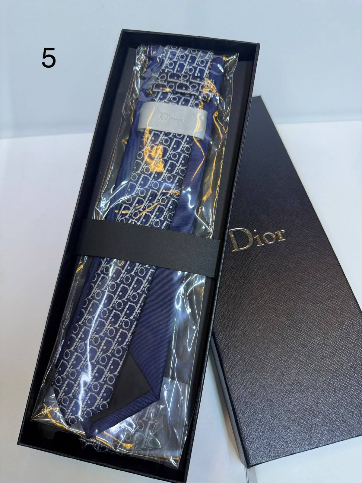 Hermes
Gucci
LV
Dior

Withbox

75 dhs🇦🇪🇦🇪

Zain93
♥️♥️♥️