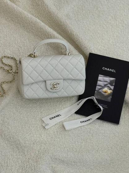 Chanel 
Master
         20Cm
250 dhs🪙💕

Zain131
♥️♥️♥️
