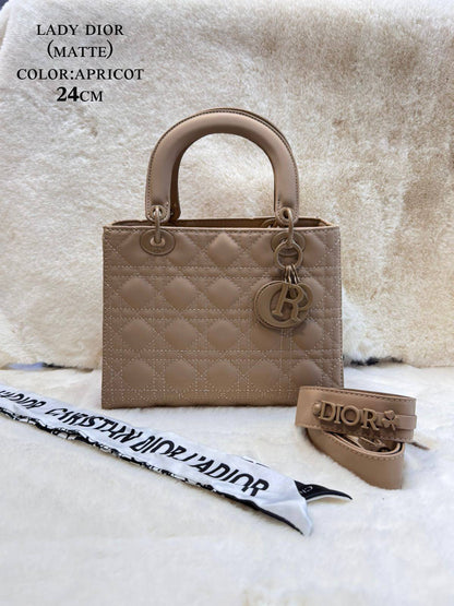 Dior
ᴡɪᴛʜʙᴏx
ᴄᴀɴᴠᴀs ɪɴsɪᴅᴇ
sɪᴢᴇ:24ᴄᴍ
120 dhs✅

Zain56
♥️♥️♥️