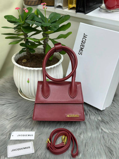 FENDI
SIZE  ……… 27 CM 🥰
95 dhs❣️
with BOX🌷

Zain51
♥️♥️♥️