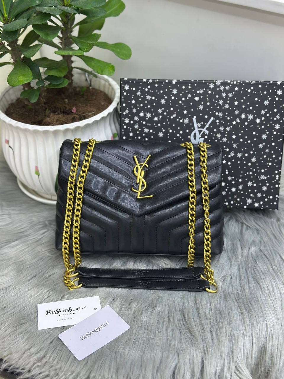 YSL 
Good Quality 
95 dhs🌺

Zain51
♥️♥️♥️