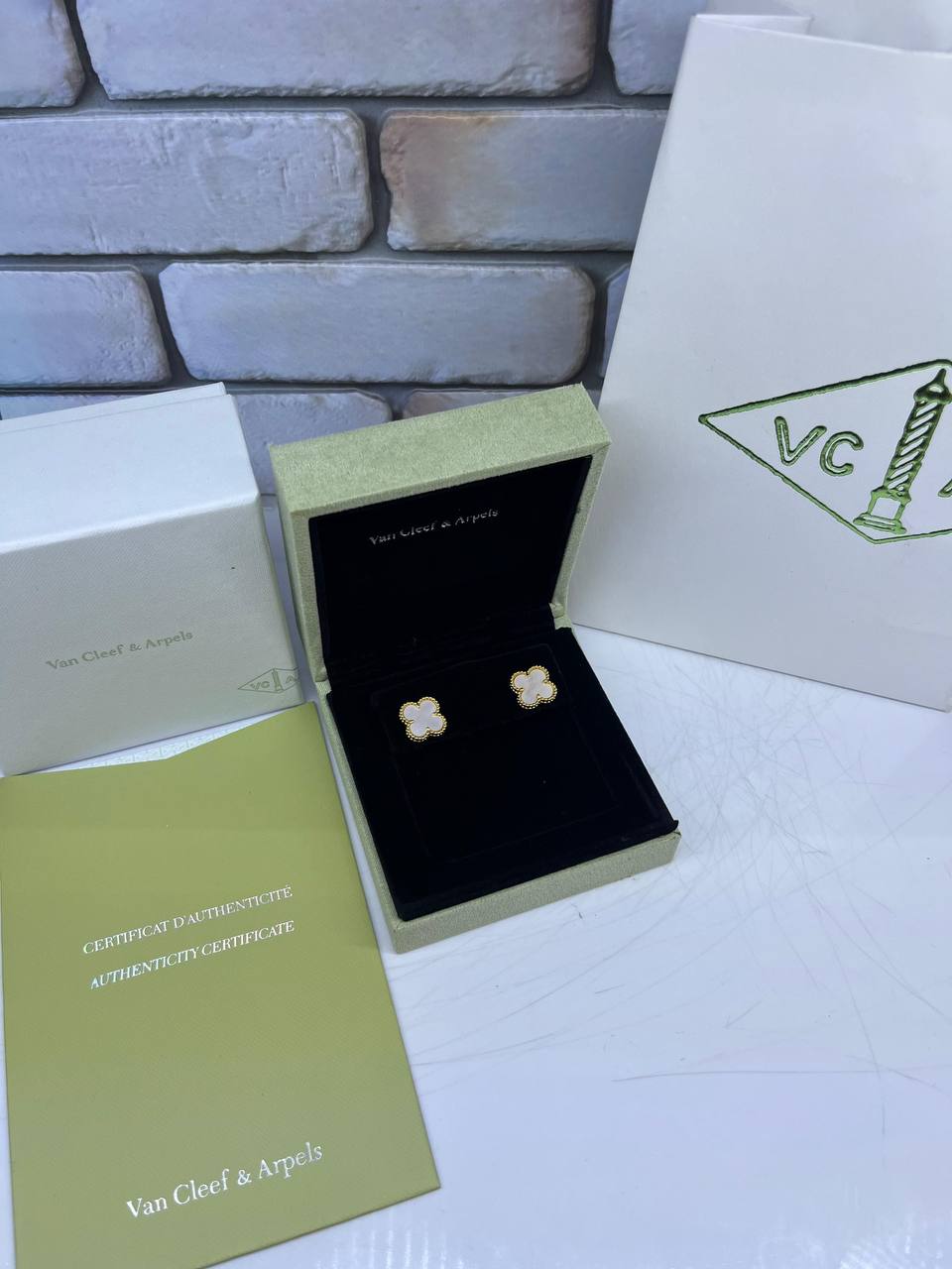 vCA
Earing’s
Master quality 🍃
50 dhs🪙🌨️

Zain263
♥️♥️♥️