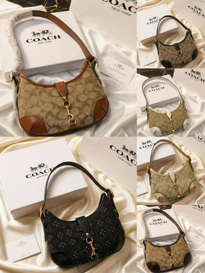 Coach
115 dhs❣️
SIZE：24cm
Good quality 

with box 
🎁🎁🎁

Zain35
♥️♥️♥️