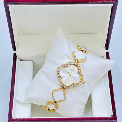 Vancleef
35 dhs🪙🌨️

Zain40
♥️♥️♥️