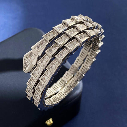 BVLGARI
Bangle 
OFFER🍃
Master 💕
135 dhs🪙🌨️

Zain263
♥️♥️♥️