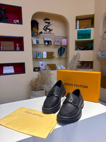 LV
190 dhs🇦🇪🇦🇪

Zain120
♥️♥️♥️