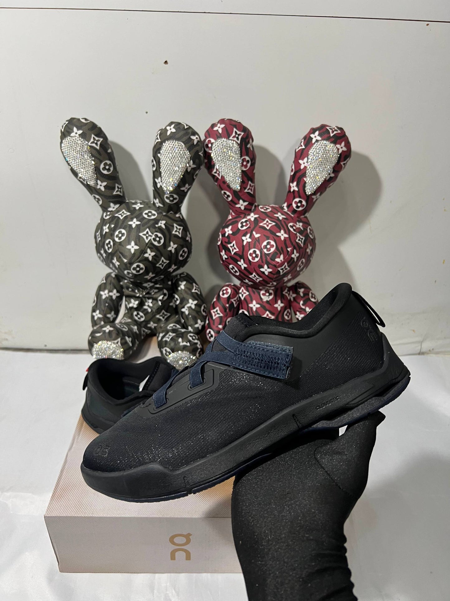 On cloud nova moon 🌙 black and ink
New Arrivals 🤩
36-45 AVAILABLE 😇
200 dhs🇦🇪🇦🇪

Zain242
❣️❣️❣️