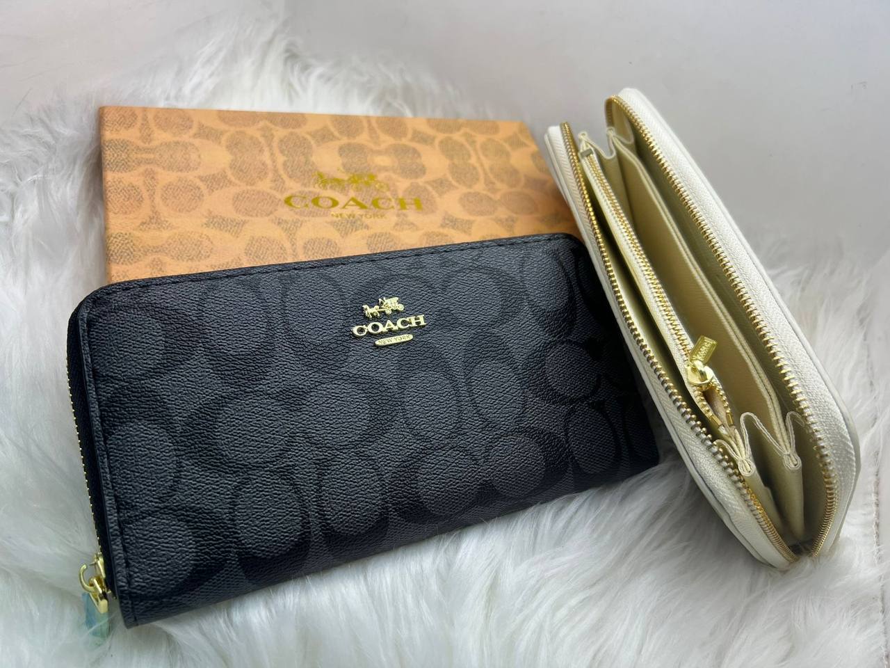 Wallets
45 dhs✅

Zain182
♥️♥️♥️