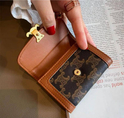 WALLETS AND CARD HOLDERS 
GOOD QUALITY
25 dhs✅

Zain40
♥️♥️♥️