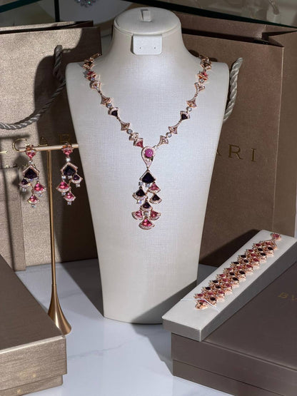 BVLGARI 
Collection 😍😎
Quality: Super Master 
* ⁠Necklace 
* ⁠Earring
For Price 👇 WhatsApp✅
0568585901 
0507557372
0552275751 Owner Zain 👌

Zain268
♥️♥️♥️