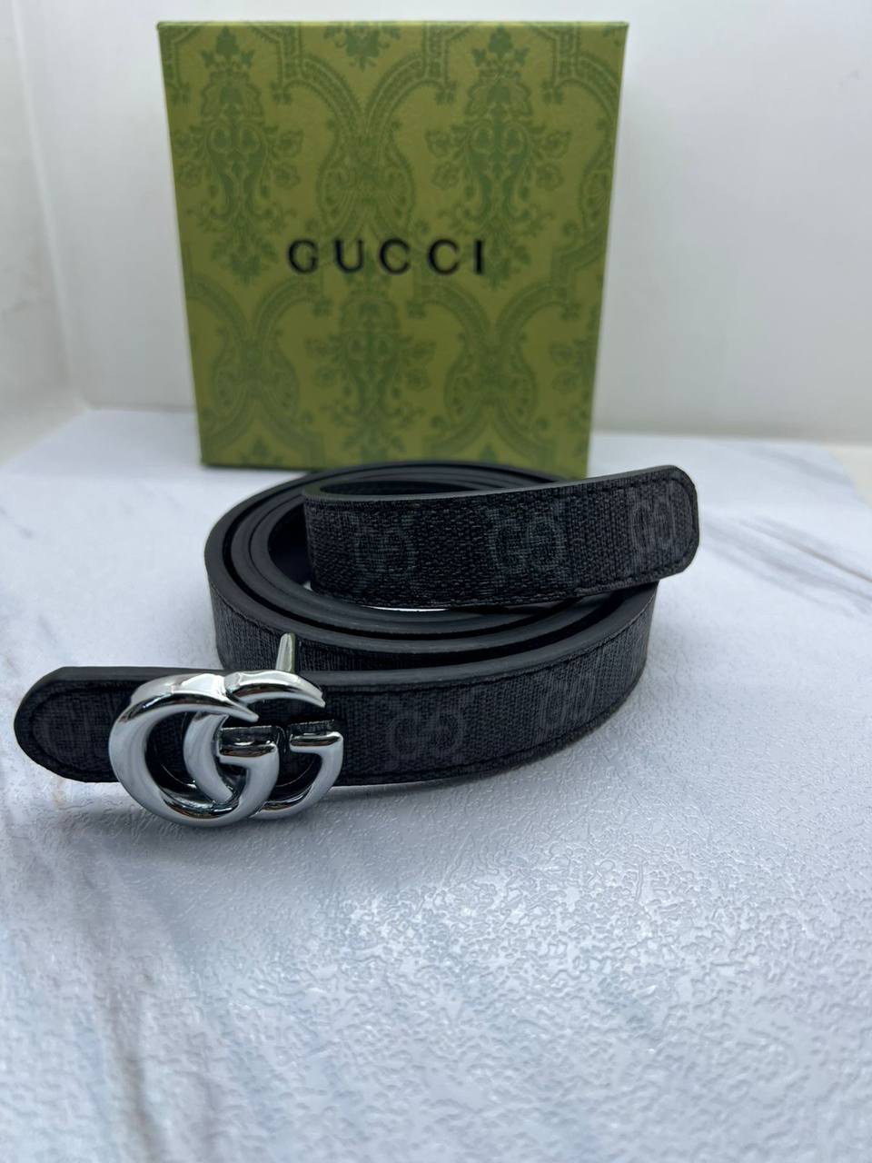 Belts 

50 dhs✅

with box
🎁🎁🎁

Zain182
♥️♥️♥️