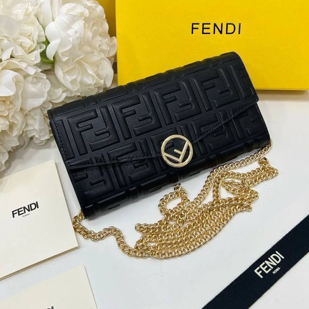 FENDI

Best quality 
with box

95 dhs🇦🇪🇦🇪

size 22CM

Zain290
♥️♥️♥️