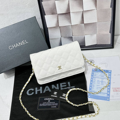 Chanel

withbox 
🎁🎁🎁

90 dhs🪙🌨️

Zain143
♥️♥️♥️