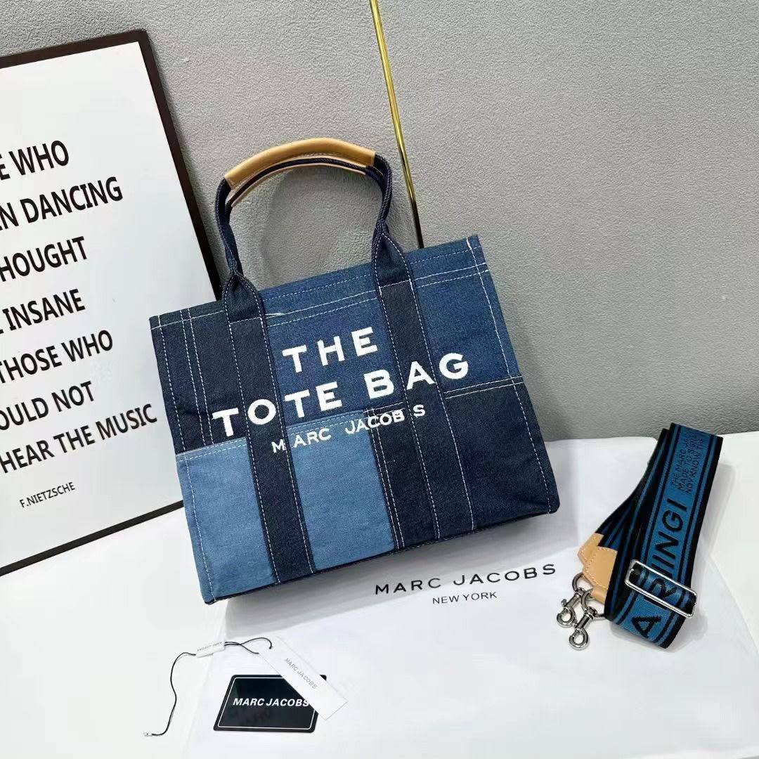 MARC JACOBS 
THE TOTE BAG 
 GOOD QUALITY 
120 dhs💛

Zain39
♥️♥️♥️