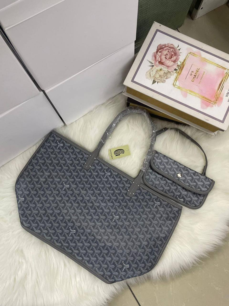 Goyard
⚡34cm
85 dhs✅

Zain118
♥️♥️♥️