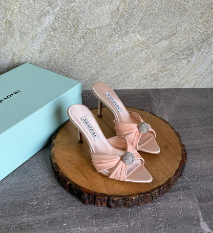 AQUAZZURA
SuperMaster Quality 💯
450 dhs✅
Size: 36-41💥

Zain171
♥️♥️♥️