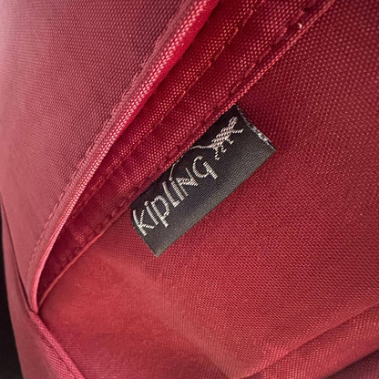 Kipling luggage 

good quality 

special offer 

120 dhs…🇦🇪🇦🇪
Zain295
♥️♥️♥️