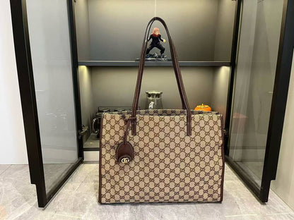 Gucci
Master🌺
40cm🫶🏼 
270 dhs✅

Zain297
♥️♥️♥️