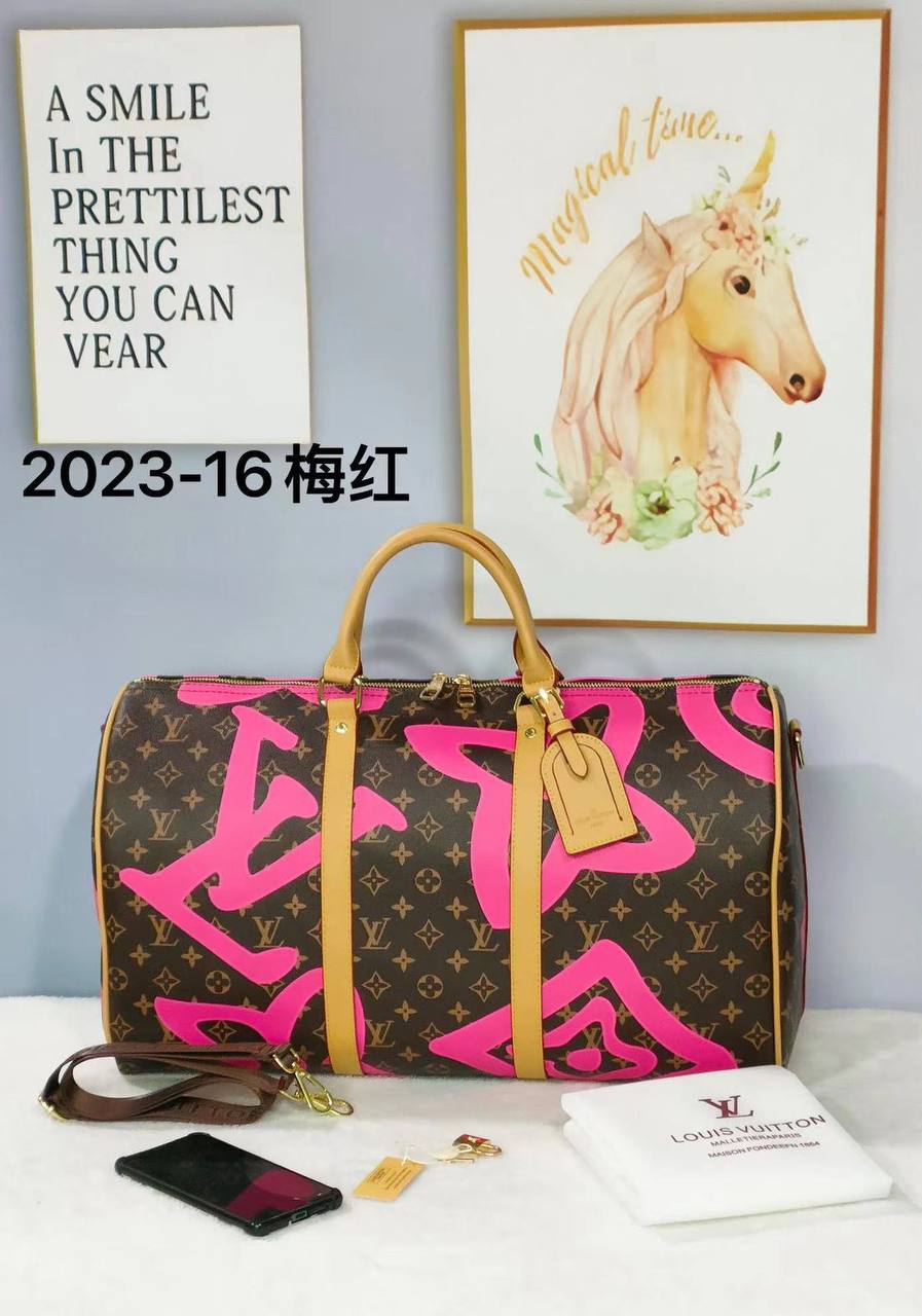 LV 
Travel Bags
140 dhs✅ Glossy
130 dhs✅ Normal

Zain137
♥️♥️♥️