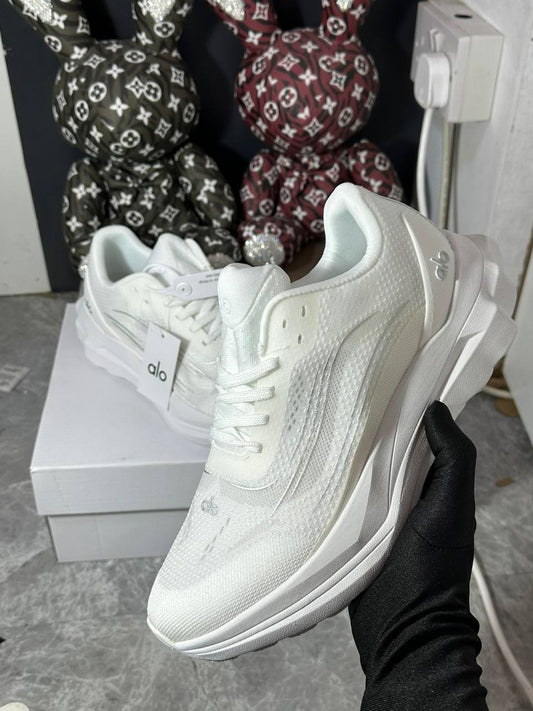 ALO RUNNER ‘White’🤍
36-45 AVAILABLE 🤩
180 dhs✅

Zain242
♥️♥️♥️