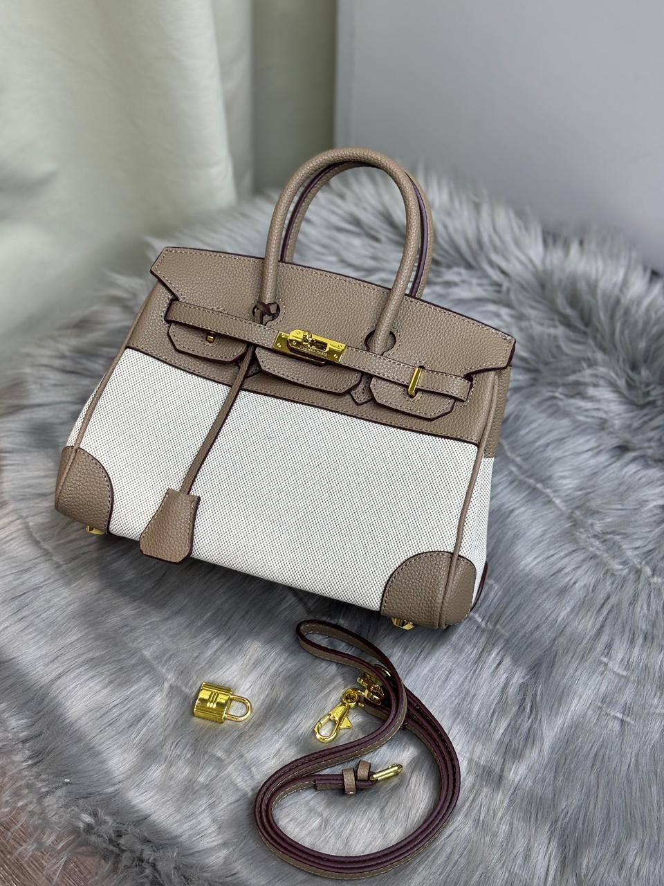 Hermes
25cm
120 dhs✅

Zain244
♥️♥️♥️