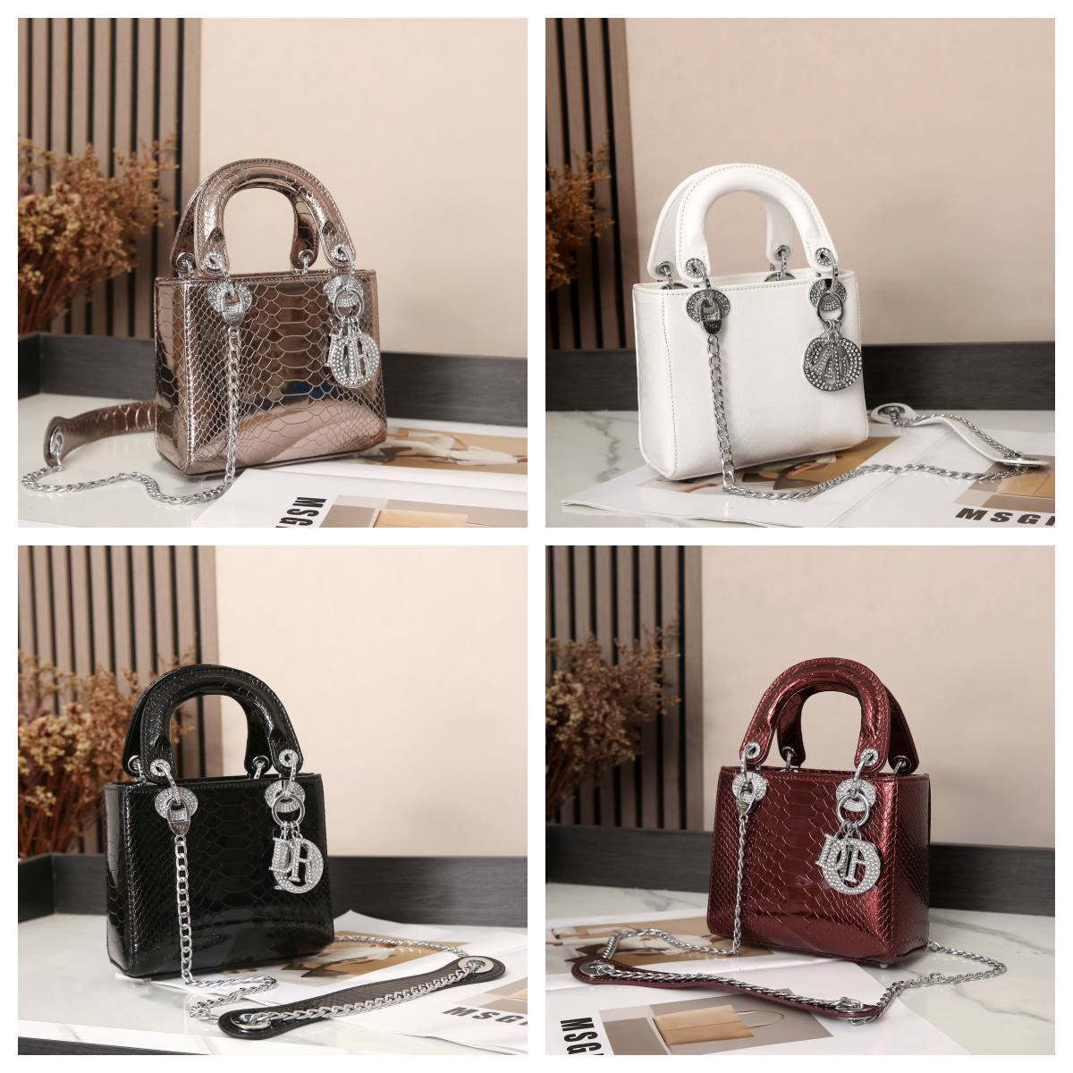 DIOR

Best quality 

without box

120 dhs🇦🇪🇦🇪 

size 18CM

Zain290
♥️♥️♥️