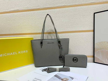 MK
GOOD quality 
100 dhs💓

Zain200
♥️♥️♥️
