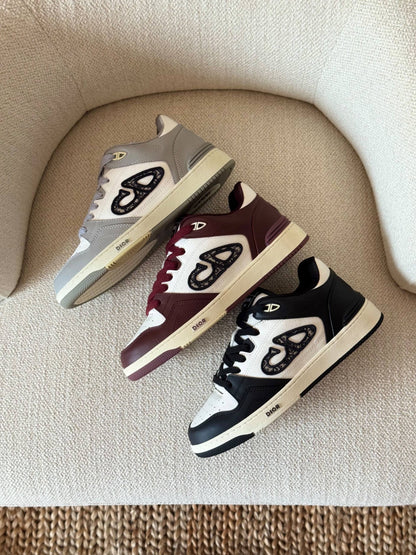 B57 Dribble Low-Top Sneaker

AAA quality

size:40 to 46
500 dhs🇦🇪🇦🇪

Zain185
♥️♥️♥️