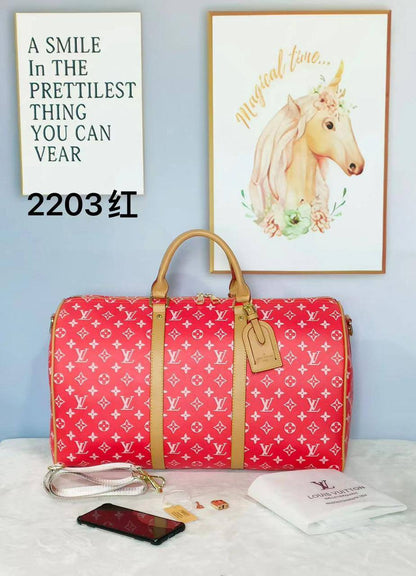 TLV Travel Bags

good quality

120 dhs✅
150 dhs✅

Zain137
♥️♥️♥️