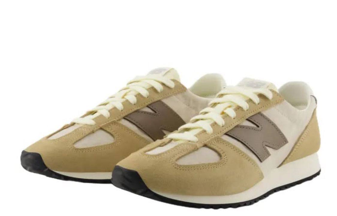 New
Size 36 to 45 
120 dhs💓

Zain183
♥️♥️♥️